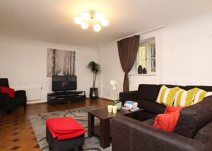 タリン　シティ　アパートメンツ　オールド　タウン　トーンペア *