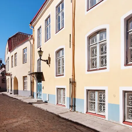 Old Town Toompea Апартаменты *