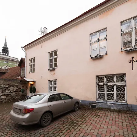 Old Town Toompea شقة